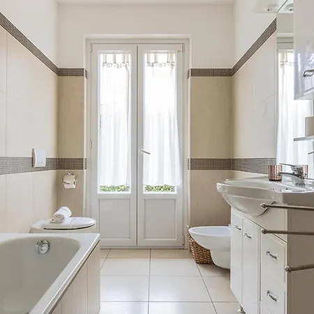 Maya - Tremezzina アパート トレメッツォ